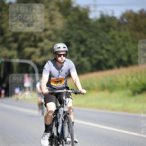 01.09.2024 - 17. Tribühne Triathlon H.Heesch http://msf.ph/oto/6949273 01.09.2024 12:07:50 Radfahren 369, 503, 603, 614, 621, 688 meine-sportfotos.de