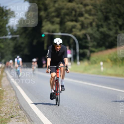 01.09.2024 - 17. Tribühne Triathlon H.Heesch http://msf.ph/oto/6949293 01.09.2024 12:07:52 Radfahren 369, 503, 527, 603, 614, 620, 621, 688 meine-sportfotos.de