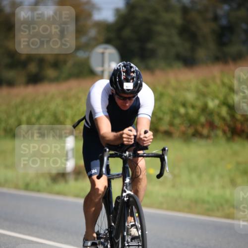 01.09.2024 - 17. Tribühne Triathlon H.Heesch http://msf.ph/oto/6949305 01.09.2024 12:07:53 Radfahren 369, 503, 527, 603, 614, 620, 621, 688 meine-sportfotos.de