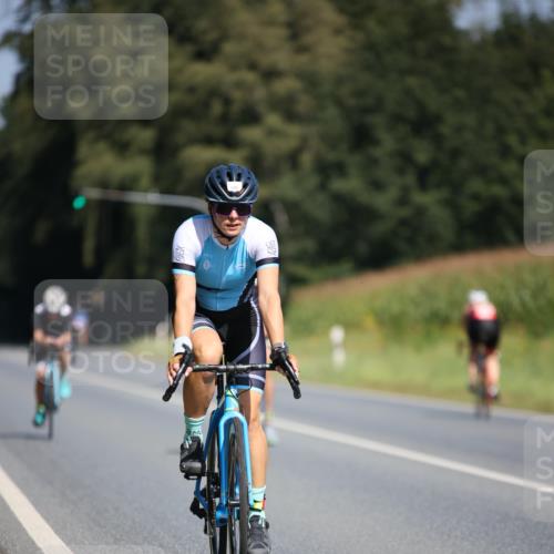01.09.2024 - 17. Tribühne Triathlon H.Heesch http://msf.ph/oto/6949313 01.09.2024 12:07:58 Radfahren 503, 527, 614, 620, 678, 693 meine-sportfotos.de