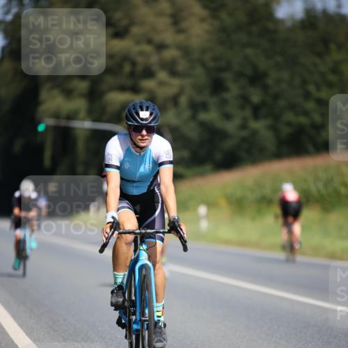 01.09.2024 - 17. Tribühne Triathlon H.Heesch http://msf.ph/oto/6949315 01.09.2024 12:07:58 Radfahren 503, 527, 614, 620, 678, 693 meine-sportfotos.de
