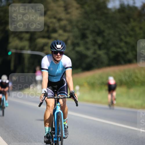 01.09.2024 - 17. Tribühne Triathlon H.Heesch http://msf.ph/oto/6949317 01.09.2024 12:07:58 Radfahren 503, 527, 614, 620, 678, 693 meine-sportfotos.de