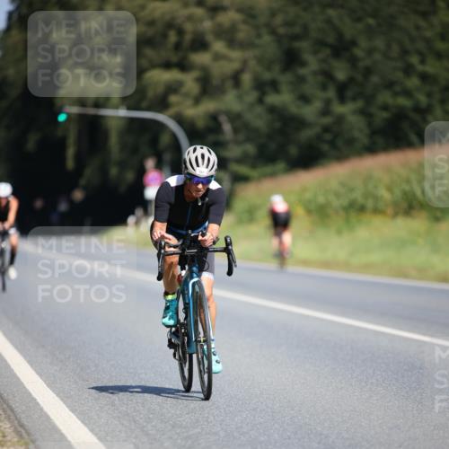 01.09.2024 - 17. Tribühne Triathlon H.Heesch http://msf.ph/oto/6949336 01.09.2024 12:08:01 Radfahren 503, 527, 613, 620, 678, 693 meine-sportfotos.de