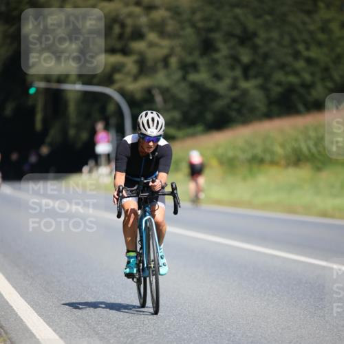 01.09.2024 - 17. Tribühne Triathlon H.Heesch http://msf.ph/oto/6949338 01.09.2024 12:08:01 Radfahren 503, 527, 613, 620, 678, 693 meine-sportfotos.de