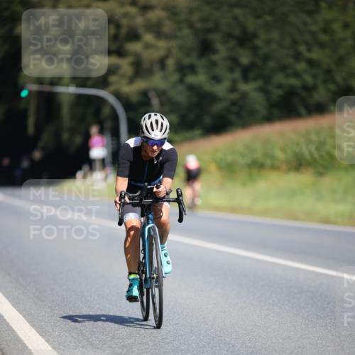 01.09.2024 - 17. Tribühne Triathlon H.Heesch http://msf.ph/oto/6949340 01.09.2024 12:08:01 Radfahren 503, 527, 613, 620, 678, 693 meine-sportfotos.de