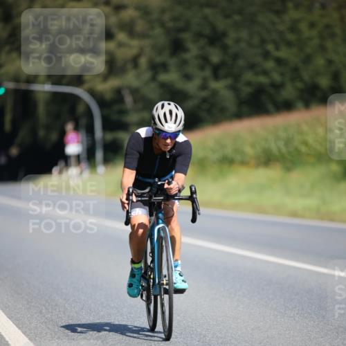 01.09.2024 - 17. Tribühne Triathlon H.Heesch http://msf.ph/oto/6949346 01.09.2024 12:08:01 Radfahren 503, 527, 613, 620, 678, 693 meine-sportfotos.de