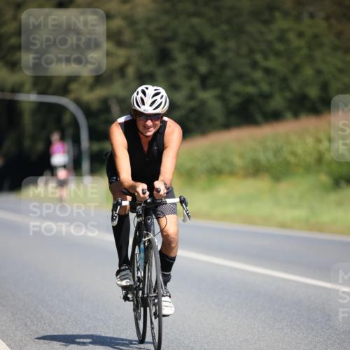 01.09.2024 - 17. Tribühne Triathlon H.Heesch http://msf.ph/oto/6949354 01.09.2024 12:08:05 Radfahren 613, 678, 687, 693 meine-sportfotos.de