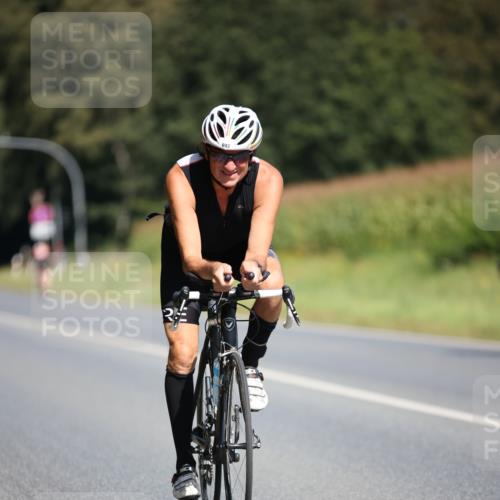 01.09.2024 - 17. Tribühne Triathlon H.Heesch http://msf.ph/oto/6949360 01.09.2024 12:08:05 Radfahren 613, 678, 687, 693 meine-sportfotos.de