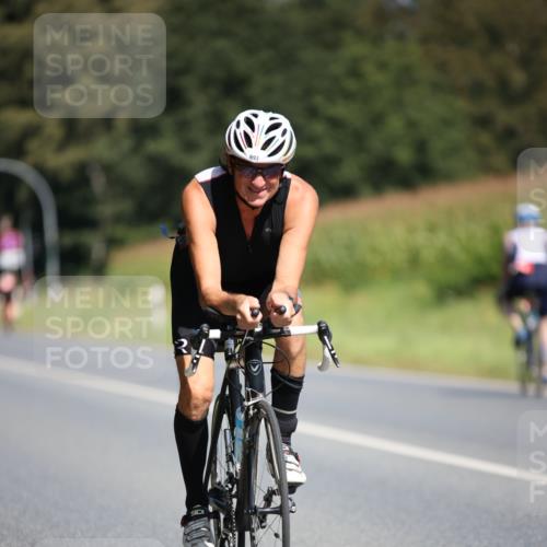 01.09.2024 - 17. Tribühne Triathlon H.Heesch http://msf.ph/oto/6949362 01.09.2024 12:08:05 Radfahren 613, 678, 687, 693 meine-sportfotos.de