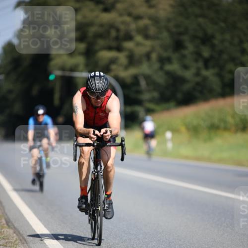 01.09.2024 - 17. Tribühne Triathlon H.Heesch http://msf.ph/oto/6949377 01.09.2024 12:08:13 Radfahren 501, 609, 613, 687 meine-sportfotos.de