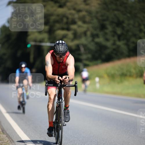 01.09.2024 - 17. Tribühne Triathlon H.Heesch http://msf.ph/oto/6949381 01.09.2024 12:08:13 Radfahren 501, 609, 613, 687 meine-sportfotos.de