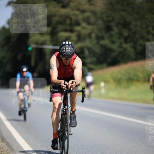 01.09.2024 - 17. Tribühne Triathlon H.Heesch http://msf.ph/oto/6949383 01.09.2024 12:08:13 Radfahren 501, 609, 613, 687 meine-sportfotos.de