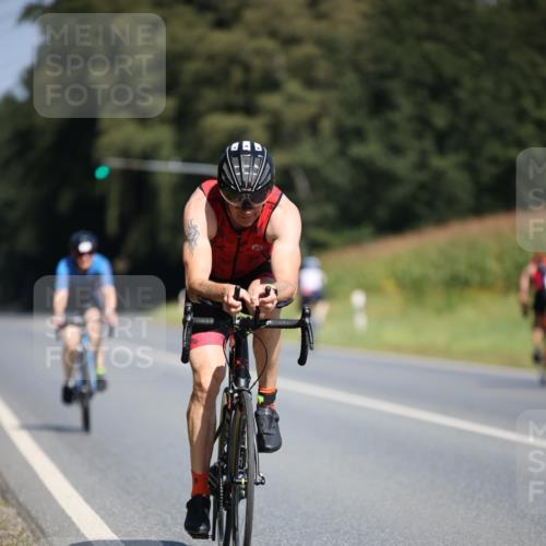 01.09.2024 - 17. Tribühne Triathlon H.Heesch http://msf.ph/oto/6949385 01.09.2024 12:08:13 Radfahren 501, 609, 613, 687 meine-sportfotos.de