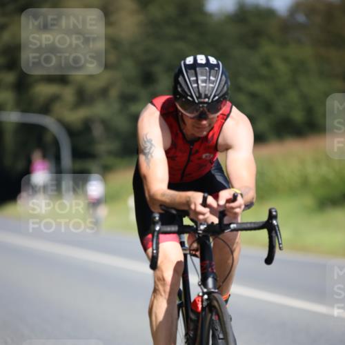 01.09.2024 - 17. Tribühne Triathlon H.Heesch http://msf.ph/oto/6949396 01.09.2024 12:08:14 Radfahren 501, 601, 609, 687 meine-sportfotos.de