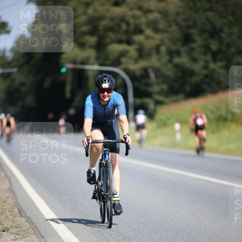01.09.2024 - 17. Tribühne Triathlon H.Heesch http://msf.ph/oto/6949404 01.09.2024 12:08:15 Radfahren 501, 601, 609, 687 meine-sportfotos.de