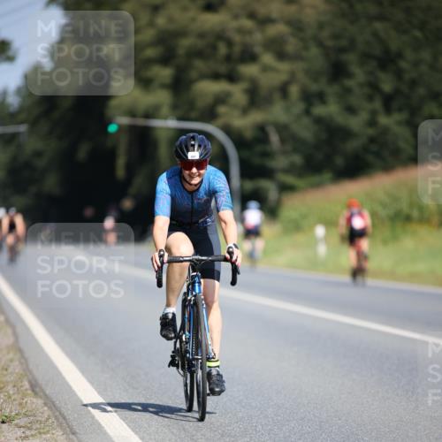 01.09.2024 - 17. Tribühne Triathlon H.Heesch http://msf.ph/oto/6949406 01.09.2024 12:08:15 Radfahren 501, 601, 609, 687 meine-sportfotos.de