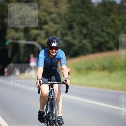 01.09.2024 - 17. Tribühne Triathlon H.Heesch http://msf.ph/oto/6949420 01.09.2024 12:08:15 Radfahren 501, 601, 609, 687 meine-sportfotos.de