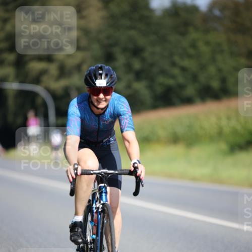 01.09.2024 - 17. Tribühne Triathlon H.Heesch http://msf.ph/oto/6949424 01.09.2024 12:08:16 Radfahren 501, 601, 609, 679, 687 meine-sportfotos.de