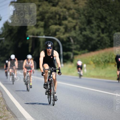 01.09.2024 - 17. Tribühne Triathlon H.Heesch http://msf.ph/oto/6949449 01.09.2024 12:08:23 Radfahren 579, 595, 601, 632, 656, 679 meine-sportfotos.de