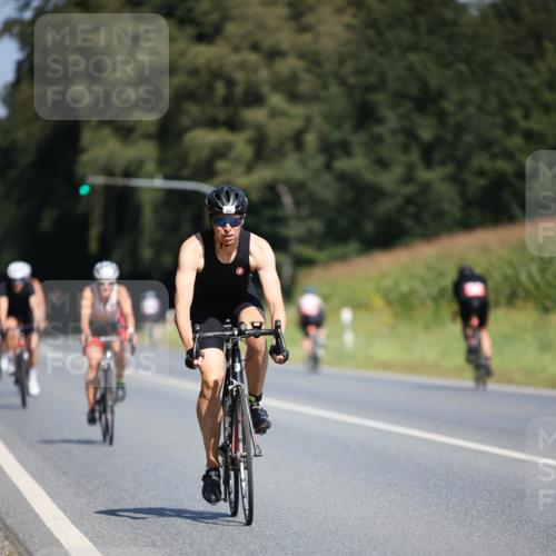 01.09.2024 - 17. Tribühne Triathlon H.Heesch http://msf.ph/oto/6949457 01.09.2024 12:08:23 Radfahren 579, 595, 601, 632, 656, 679 meine-sportfotos.de