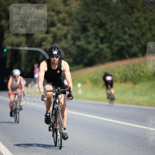 01.09.2024 - 17. Tribühne Triathlon H.Heesch http://msf.ph/oto/6949463 01.09.2024 12:08:23 Radfahren 579, 595, 601, 632, 656, 679 meine-sportfotos.de
