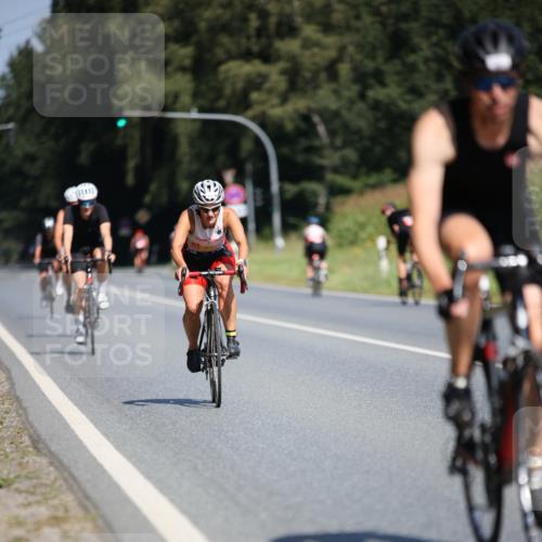 01.09.2024 - 17. Tribühne Triathlon H.Heesch http://msf.ph/oto/6949475 01.09.2024 12:08:24 Radfahren 579, 595, 601, 632, 656, 679 meine-sportfotos.de