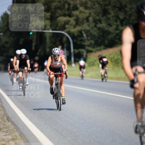 01.09.2024 - 17. Tribühne Triathlon H.Heesch http://msf.ph/oto/6949479 01.09.2024 12:08:24 Radfahren 579, 595, 601, 632, 656, 679 meine-sportfotos.de