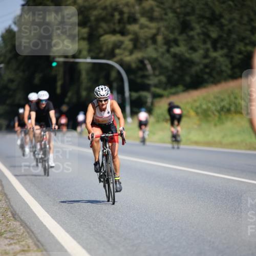 01.09.2024 - 17. Tribühne Triathlon H.Heesch http://msf.ph/oto/6949483 01.09.2024 12:08:24 Radfahren 579, 595, 601, 632, 656, 679 meine-sportfotos.de