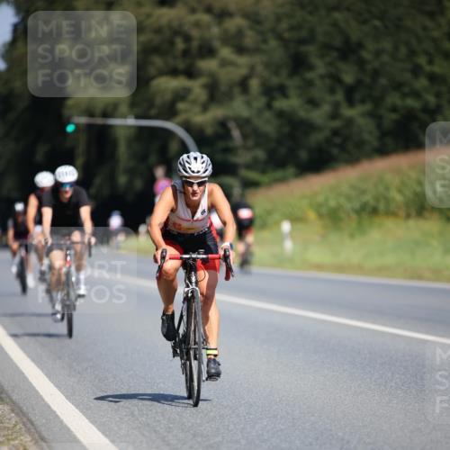 01.09.2024 - 17. Tribühne Triathlon H.Heesch http://msf.ph/oto/6949491 01.09.2024 12:08:25 Radfahren 579, 595, 601, 632, 656, 679 meine-sportfotos.de