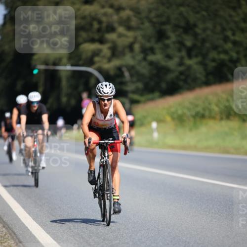 01.09.2024 - 17. Tribühne Triathlon H.Heesch http://msf.ph/oto/6949493 01.09.2024 12:08:25 Radfahren 579, 595, 601, 632, 656, 679 meine-sportfotos.de
