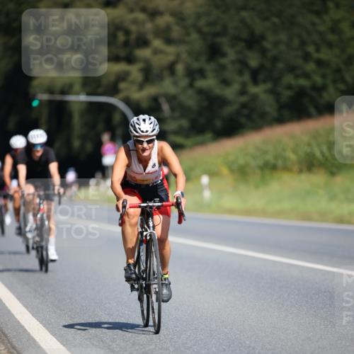 01.09.2024 - 17. Tribühne Triathlon H.Heesch http://msf.ph/oto/6949497 01.09.2024 12:08:25 Radfahren 579, 595, 601, 632, 656, 679 meine-sportfotos.de