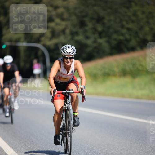 01.09.2024 - 17. Tribühne Triathlon H.Heesch http://msf.ph/oto/6949503 01.09.2024 12:08:25 Radfahren 579, 595, 601, 632, 656, 679 meine-sportfotos.de