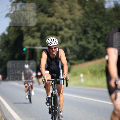 01.09.2024 - 17. Tribühne Triathlon H.Heesch http://msf.ph/oto/6949529 01.09.2024 12:08:28 Radfahren 468, 579, 595, 632, 656, 679 meine-sportfotos.de