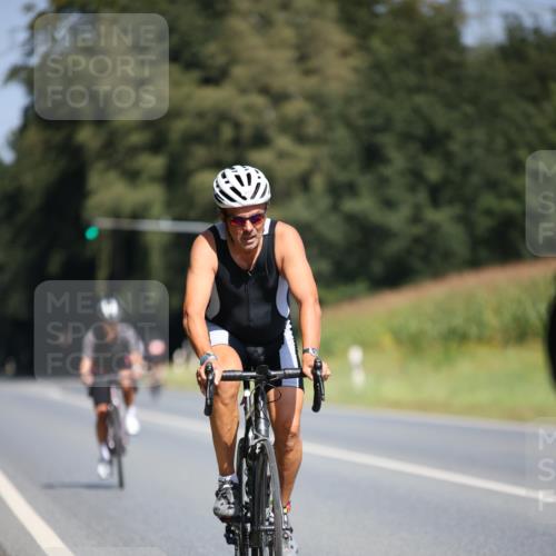 01.09.2024 - 17. Tribühne Triathlon H.Heesch http://msf.ph/oto/6949533 01.09.2024 12:08:28 Radfahren 468, 579, 595, 632, 656, 679 meine-sportfotos.de