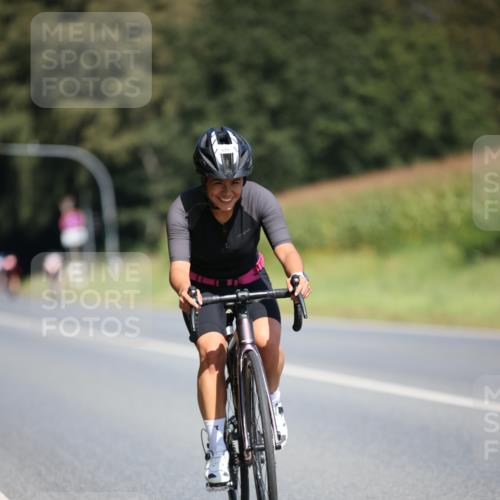 01.09.2024 - 17. Tribühne Triathlon H.Heesch http://msf.ph/oto/6949562 01.09.2024 12:08:30 Radfahren 468, 579, 632, 656, 694 meine-sportfotos.de
