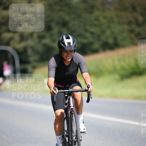 01.09.2024 - 17. Tribühne Triathlon H.Heesch http://msf.ph/oto/6949567 01.09.2024 12:08:30 Radfahren 468, 579, 632, 656, 694 meine-sportfotos.de