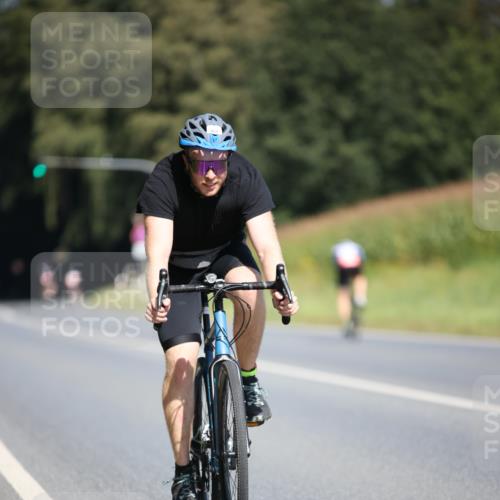 01.09.2024 - 17. Tribühne Triathlon H.Heesch http://msf.ph/oto/6949589 01.09.2024 12:08:37 Radfahren 468, 638, 694, 713 meine-sportfotos.de