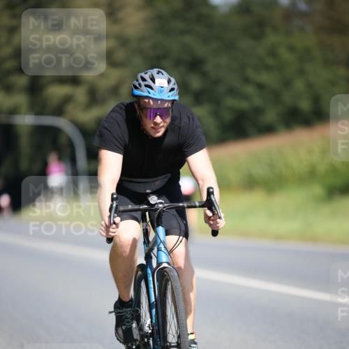 01.09.2024 - 17. Tribühne Triathlon H.Heesch http://msf.ph/oto/6949596 01.09.2024 12:08:37 Radfahren 468, 638, 694, 713 meine-sportfotos.de
