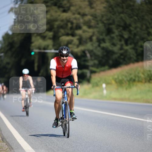 01.09.2024 - 17. Tribühne Triathlon H.Heesch http://msf.ph/oto/6949617 01.09.2024 12:08:43 Radfahren 585, 594, 630, 638, 713 meine-sportfotos.de