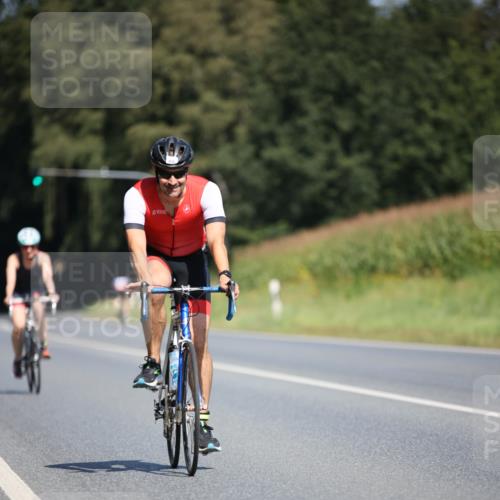 01.09.2024 - 17. Tribühne Triathlon H.Heesch http://msf.ph/oto/6949623 01.09.2024 12:08:43 Radfahren 585, 594, 630, 638, 713 meine-sportfotos.de
