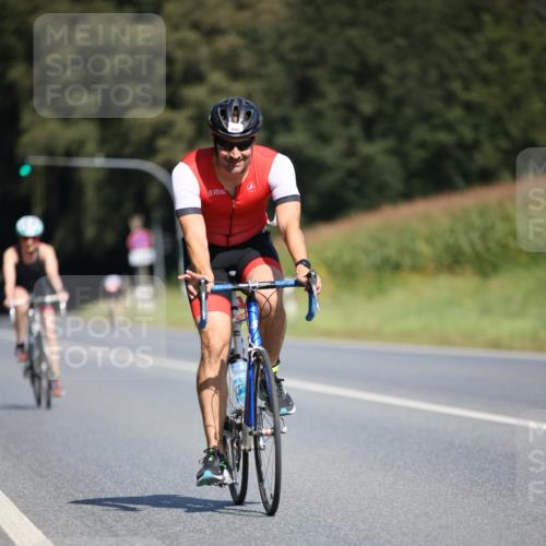 01.09.2024 - 17. Tribühne Triathlon H.Heesch http://msf.ph/oto/6949629 01.09.2024 12:08:44 Radfahren 585, 594, 630, 638, 662, 713 meine-sportfotos.de