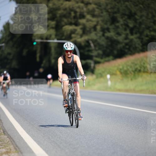 01.09.2024 - 17. Tribühne Triathlon H.Heesch http://msf.ph/oto/6949631 01.09.2024 12:08:45 Radfahren 585, 594, 630, 638, 662, 713 meine-sportfotos.de