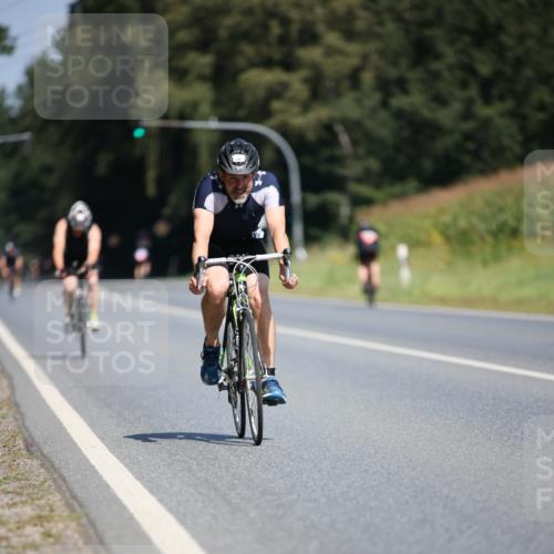01.09.2024 - 17. Tribühne Triathlon H.Heesch http://msf.ph/oto/6949663 01.09.2024 12:08:50 Radfahren 585, 594, 630, 662 meine-sportfotos.de