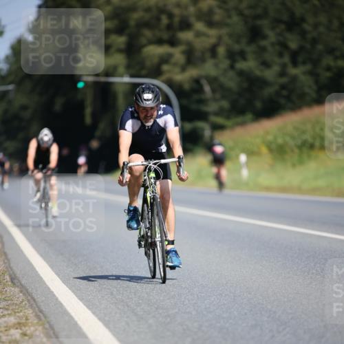 01.09.2024 - 17. Tribühne Triathlon H.Heesch http://msf.ph/oto/6949667 01.09.2024 12:08:51 Radfahren 585, 594, 630, 662 meine-sportfotos.de