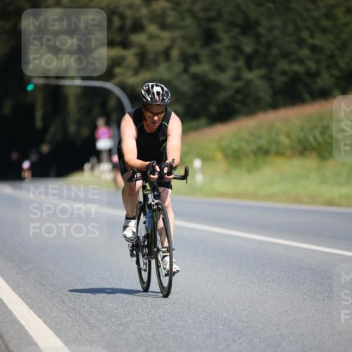 01.09.2024 - 17. Tribühne Triathlon H.Heesch http://msf.ph/oto/6949689 01.09.2024 12:08:53 Radfahren 585, 630, 662, 683 meine-sportfotos.de
