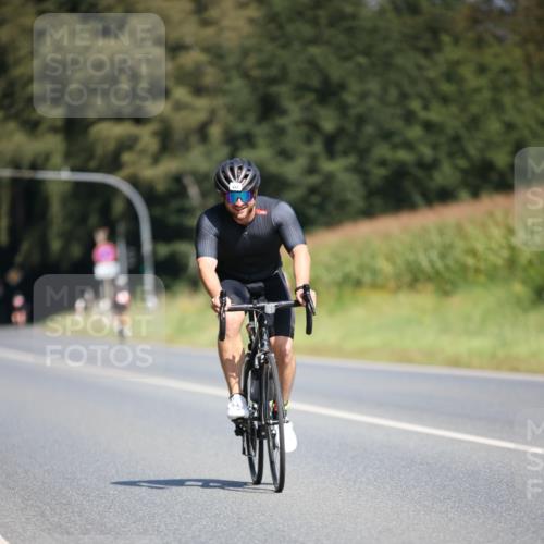 01.09.2024 - 17. Tribühne Triathlon H.Heesch http://msf.ph/oto/6949708 01.09.2024 12:09:01 Radfahren 600, 612, 664, 683 meine-sportfotos.de