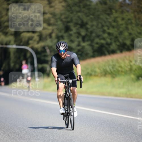 01.09.2024 - 17. Tribühne Triathlon H.Heesch http://msf.ph/oto/6949710 01.09.2024 12:09:01 Radfahren 600, 612, 664, 683 meine-sportfotos.de