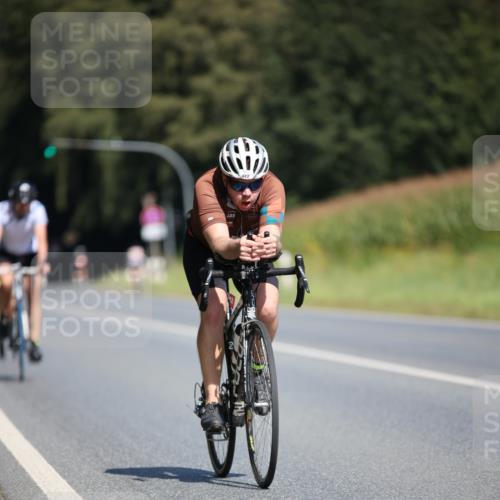 01.09.2024 - 17. Tribühne Triathlon H.Heesch http://msf.ph/oto/6949748 01.09.2024 12:09:07 Radfahren 600, 612, 616, 622, 654, 664, 706 meine-sportfotos.de