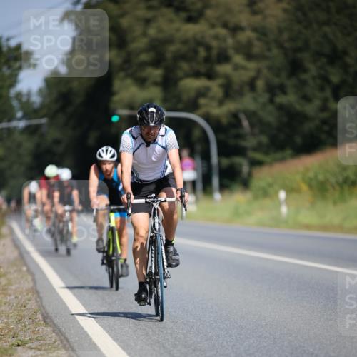 01.09.2024 - 17. Tribühne Triathlon H.Heesch http://msf.ph/oto/6949754 01.09.2024 12:09:08 Radfahren 177, 600, 612, 616, 622, 654, 664, 706 meine-sportfotos.de