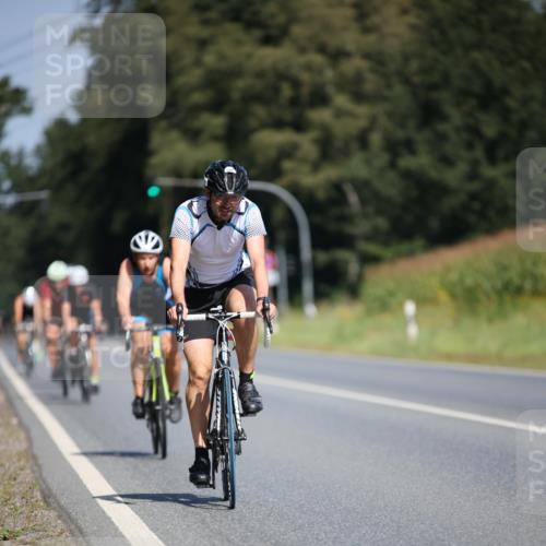 01.09.2024 - 17. Tribühne Triathlon H.Heesch http://msf.ph/oto/6949758 01.09.2024 12:09:08 Radfahren 177, 600, 612, 616, 622, 654, 664, 706 meine-sportfotos.de